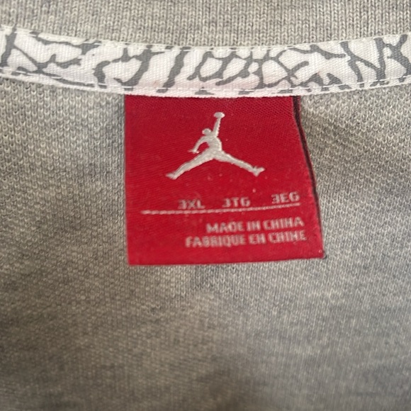 Jordan VNeck top - Picture 4 of 5